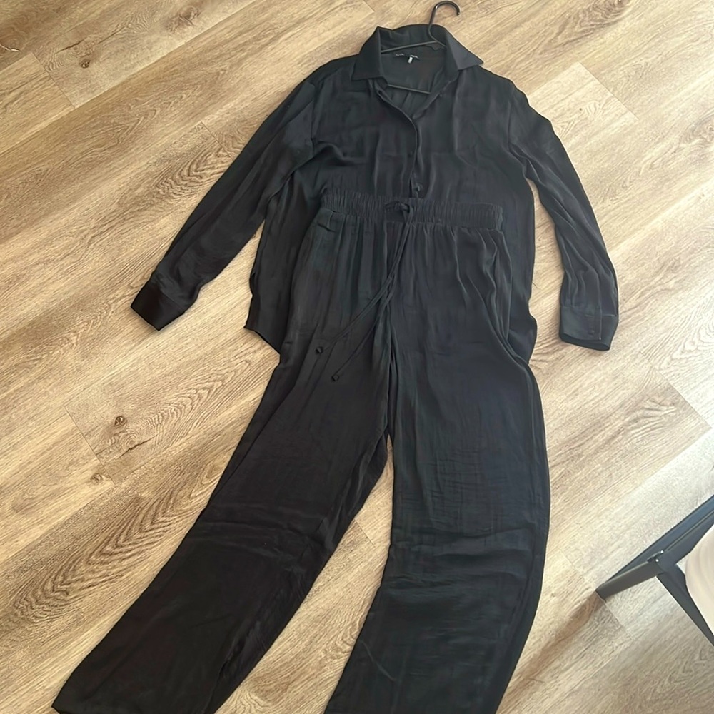 Silky black set long sleeve button down and pants